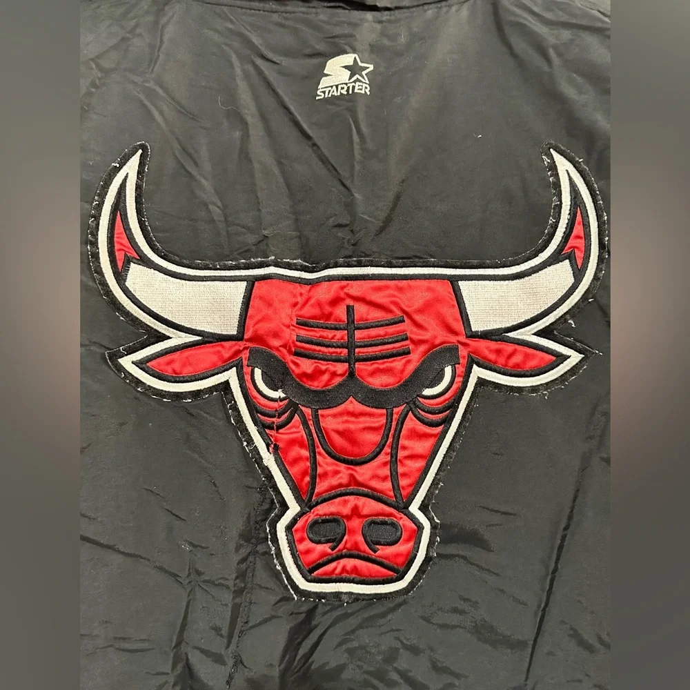 Vintage Starter Chicago Bulls Back Patch Puffer Jacket